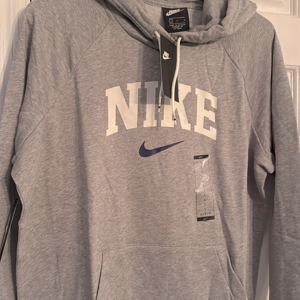 Nike Women’s lightweight heather gray hoodie NWT L - Picture 2 of 6